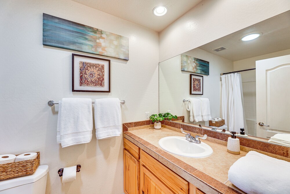 Charming Home w/ Pool - Near Mesa Arts Center! - Property Image 3