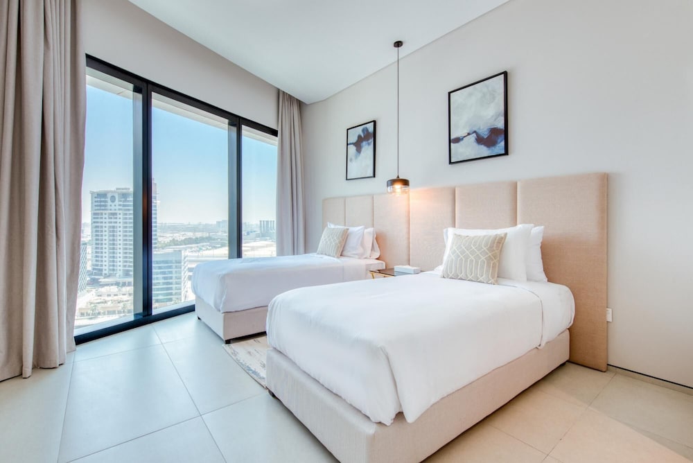 Luxury Sea View 3BR Maid Apt at the Address JBR