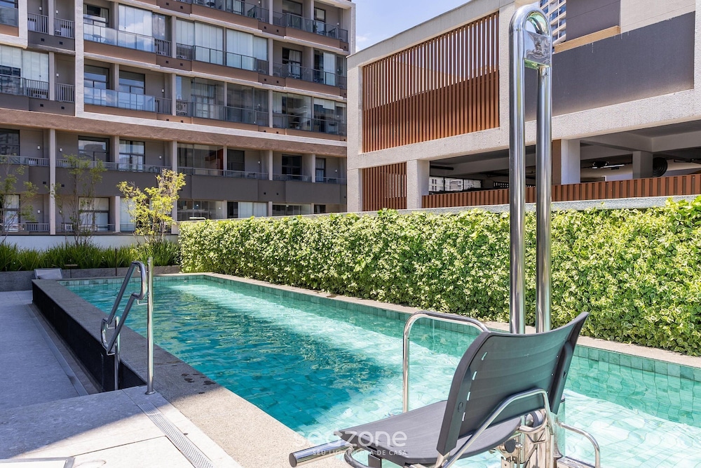 Complete Studio 120 m From the Subway Hmr0602