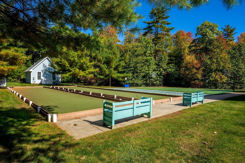 Pool Hot tub Pickleball Sauna Games & More