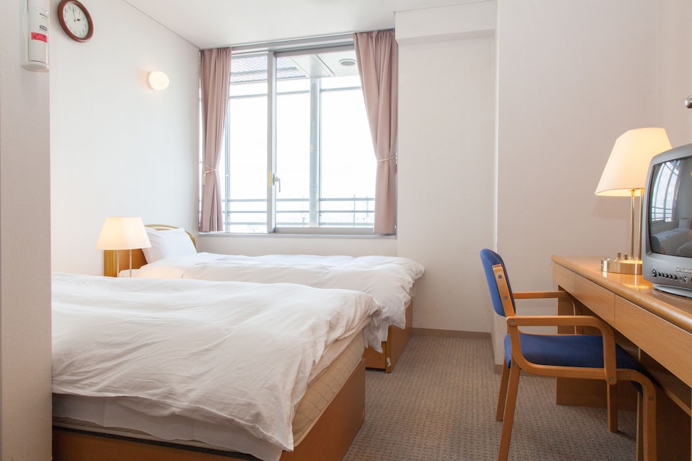 Shin-Osaka Youth Hostel