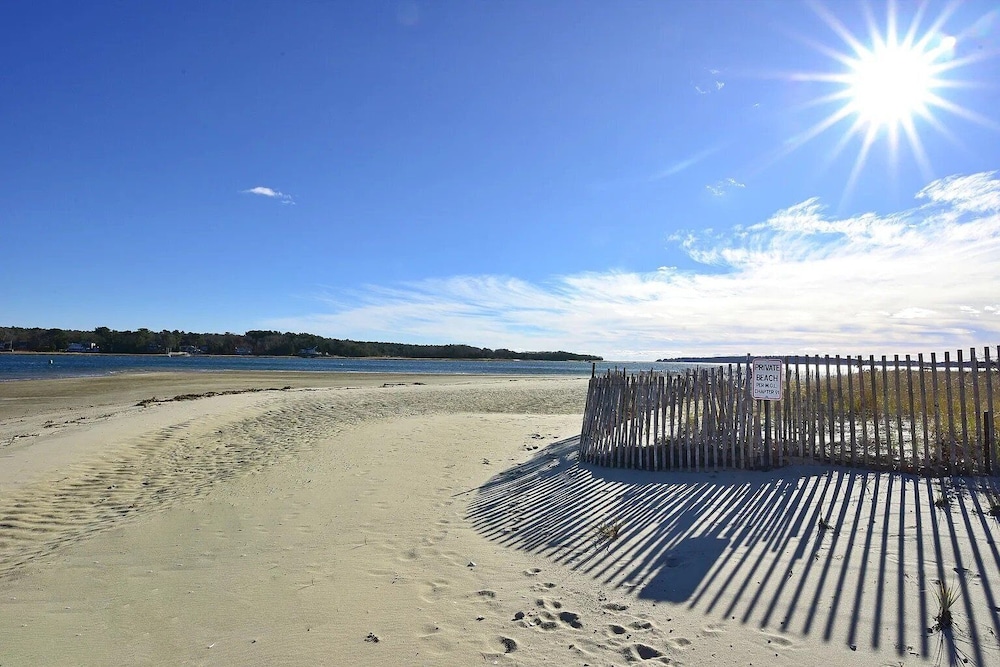 Coastal Cottage Retreat Steps From The Beach 2 Bedroom Cottage