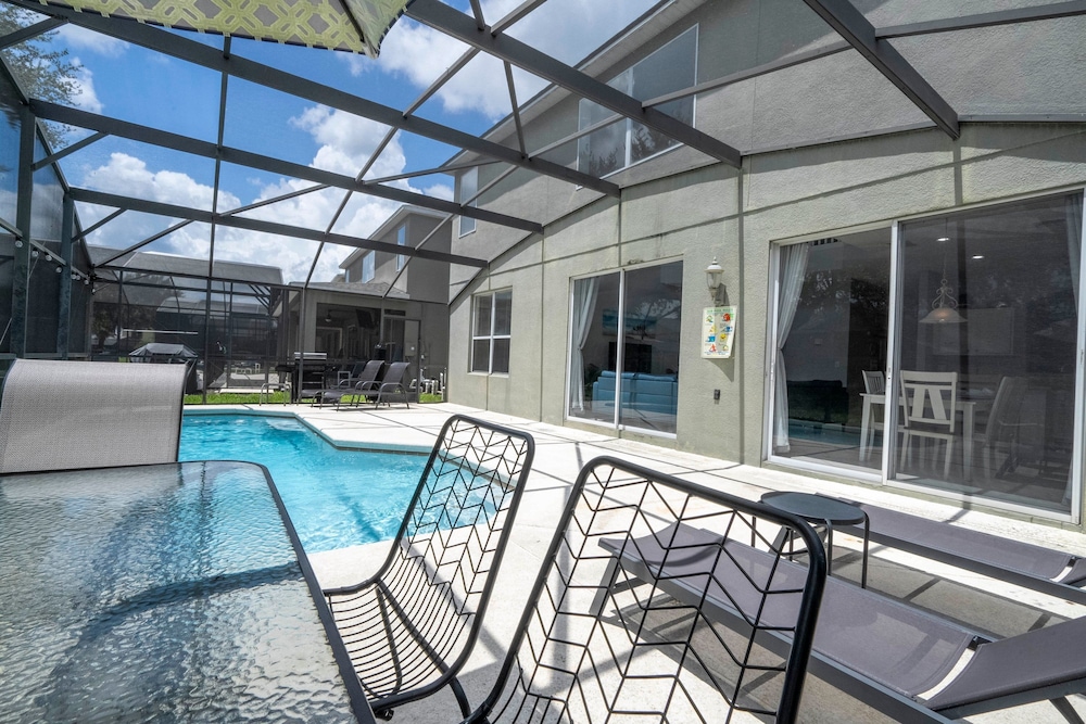 Free Pool Heat if you Stay in the Month of November