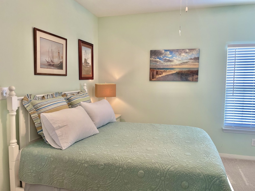 The Rookery Ii 1501 3 Bedroom Cottage by RedAwning view 5