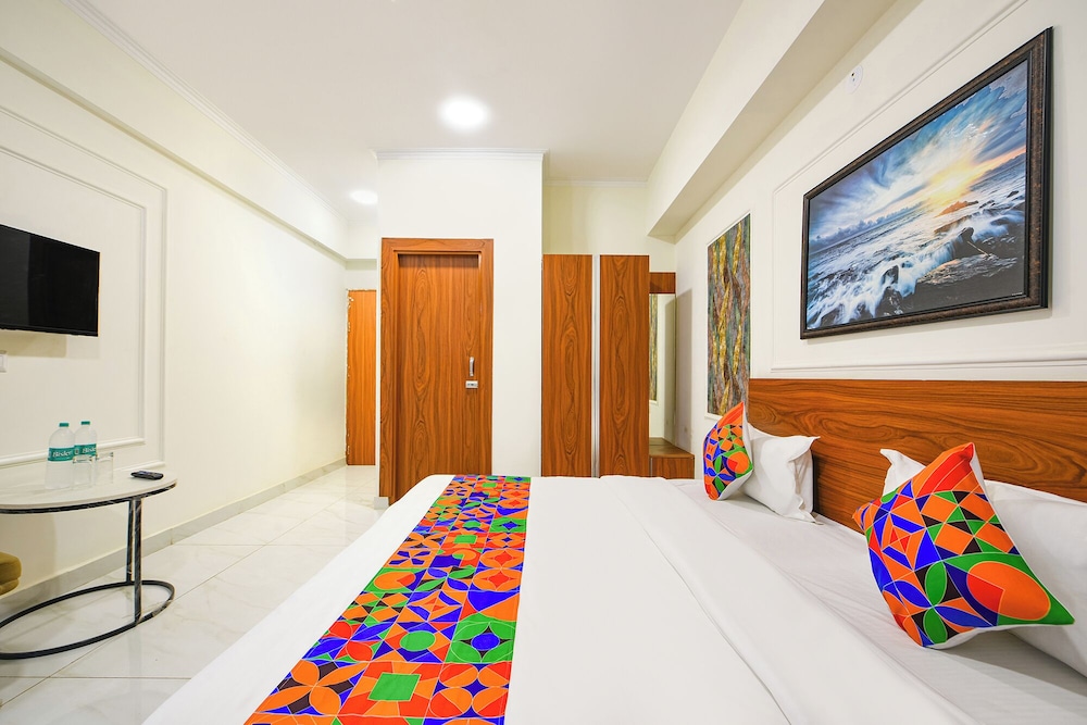 Fabhotel Prime The Golden Petals & Banquet