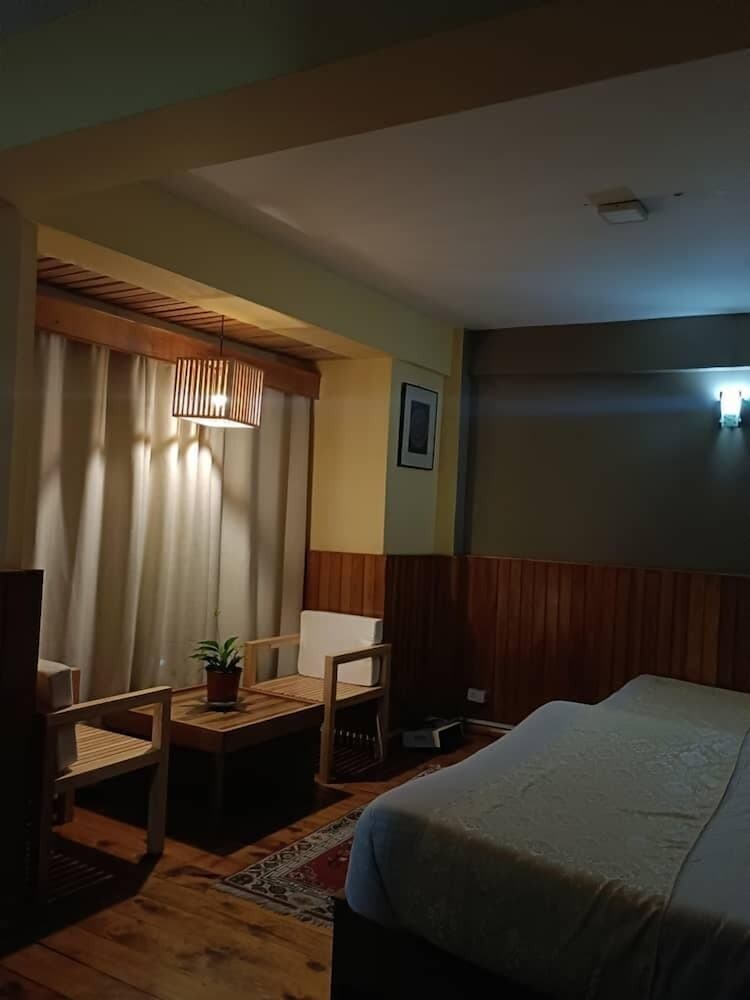 UV INN