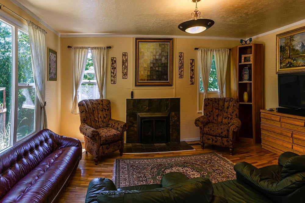 Madi's Place Guest House - Property Image 14