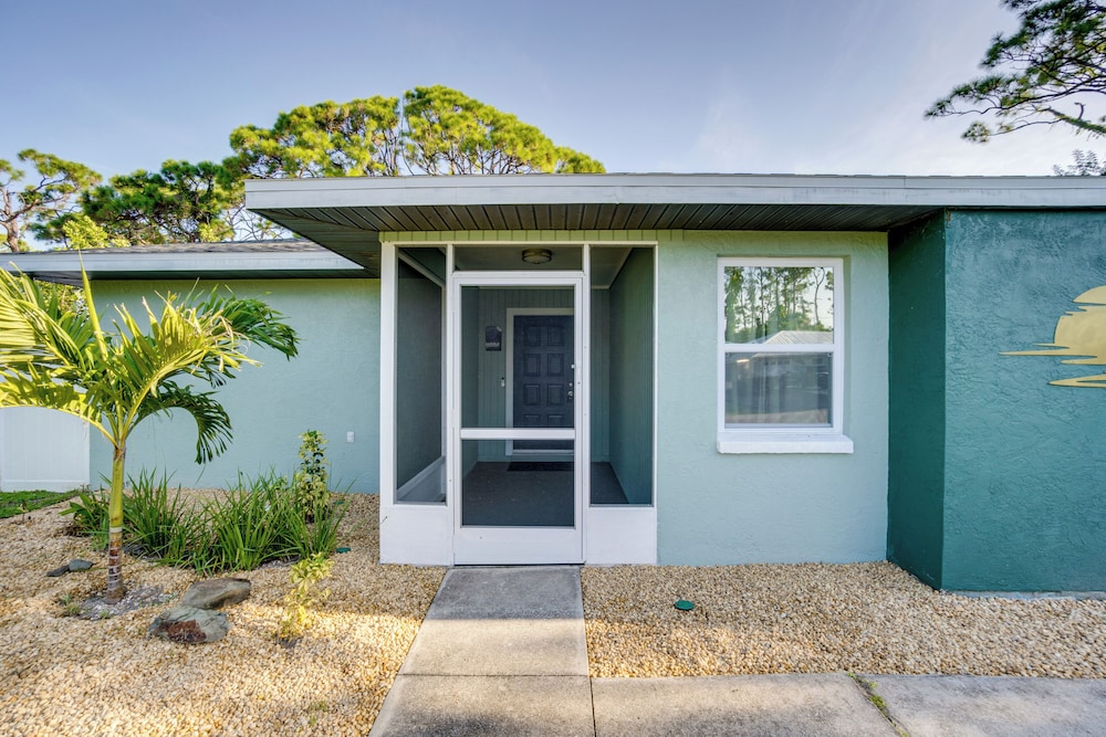 3 Mi to Manasota Key: Stylish Single-story Home!