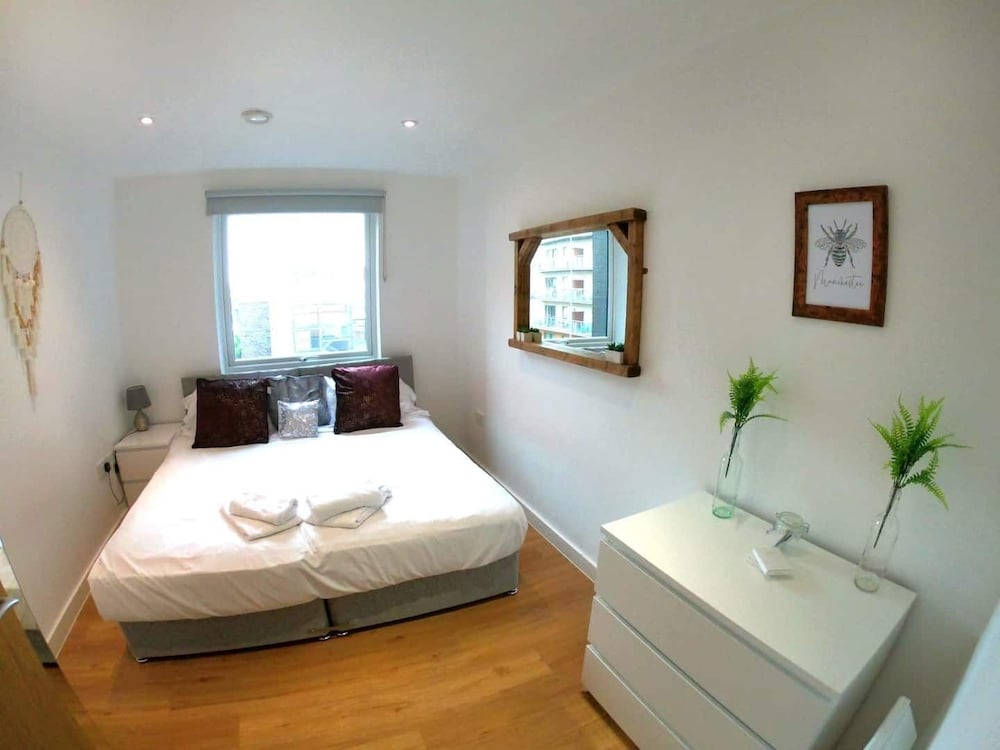 Luxury Apartment Near Piccadilly Station view 4