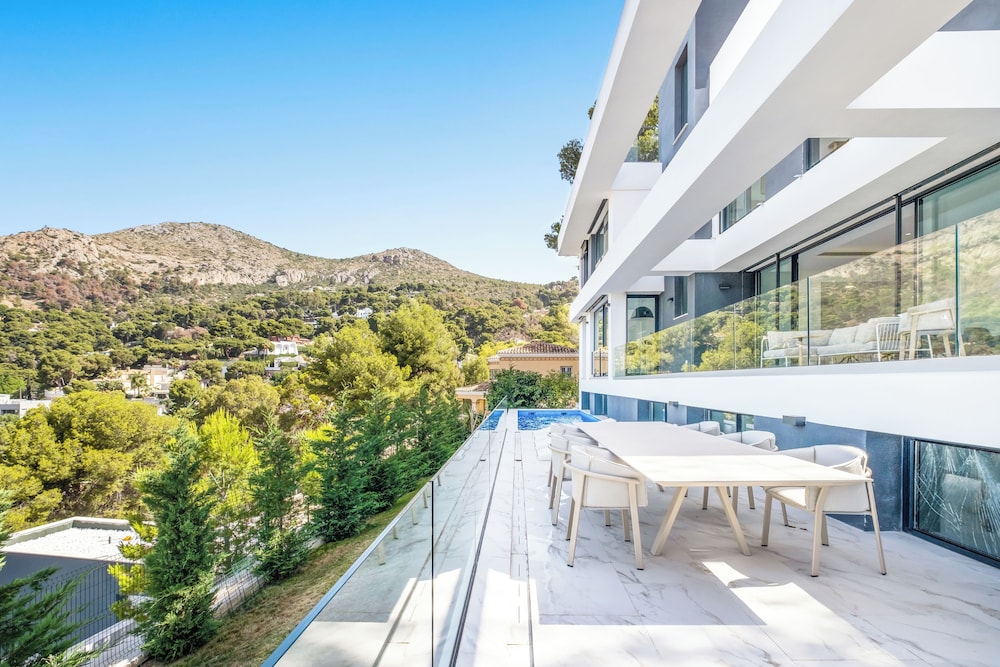 Villas Pinares de San Antón, Saltwater pool, Sea, City, Mountain Views