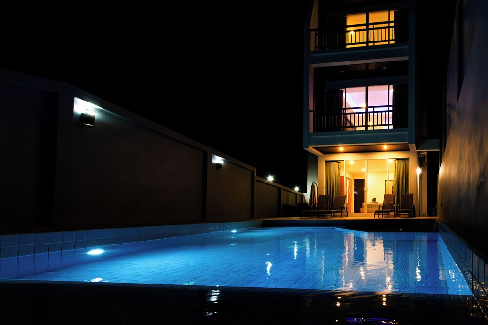 Sea View Front&Back Pool Near Beach V240
