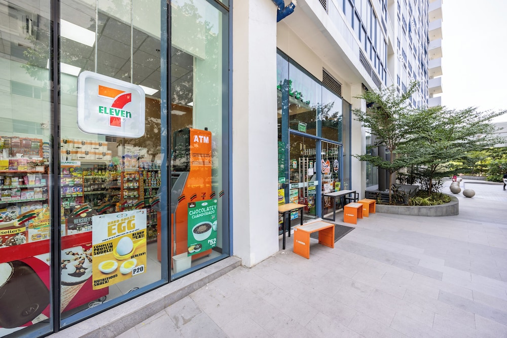Virgo Nest Rentals - 38th Park Ave, IT Park Cebu - City View