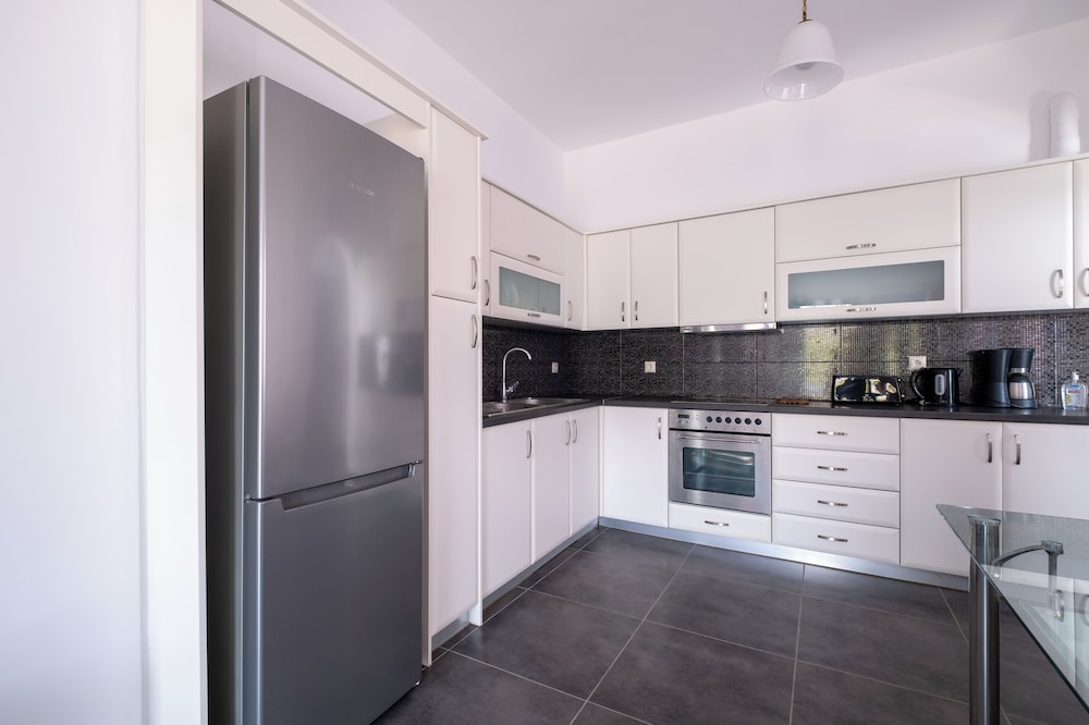 ADELPHI APARTMENTS