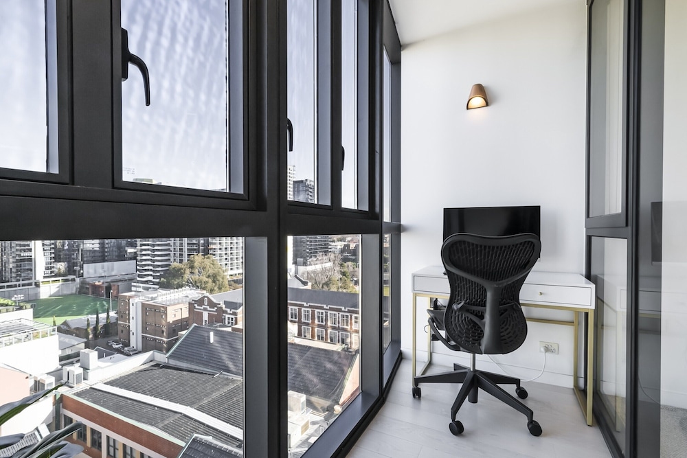 Bright South Yarra 1 Bed Flat Near Cafes & Shops