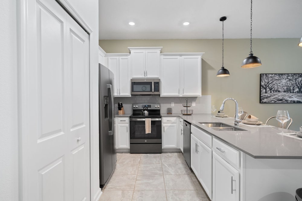 Condo 2bed 2bath Next to Disney w Free Water Park