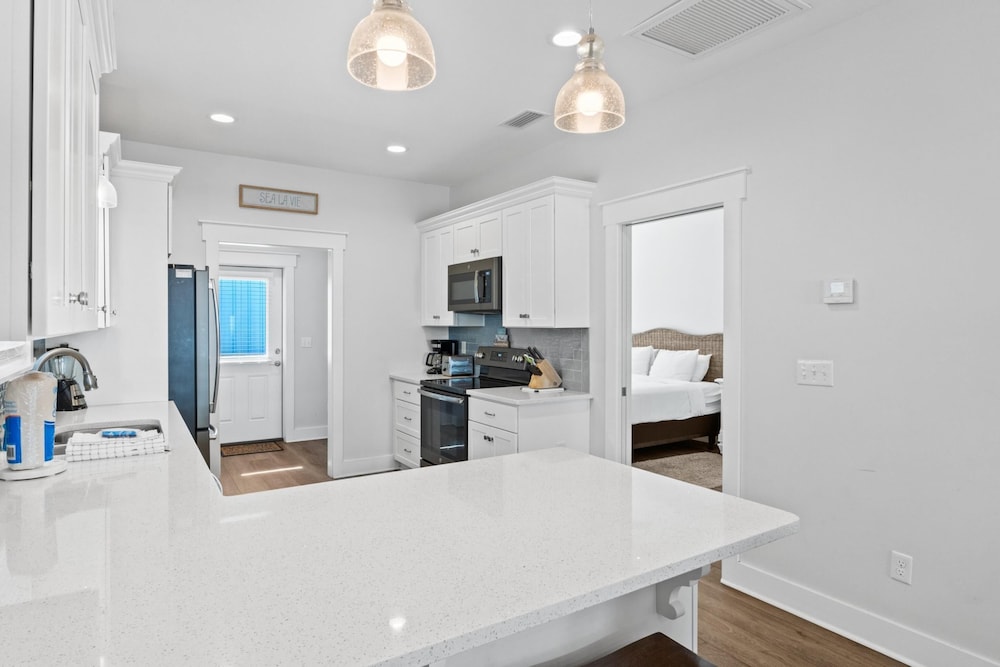 Beach House - Seabreeze Bungalow by PHG view 5