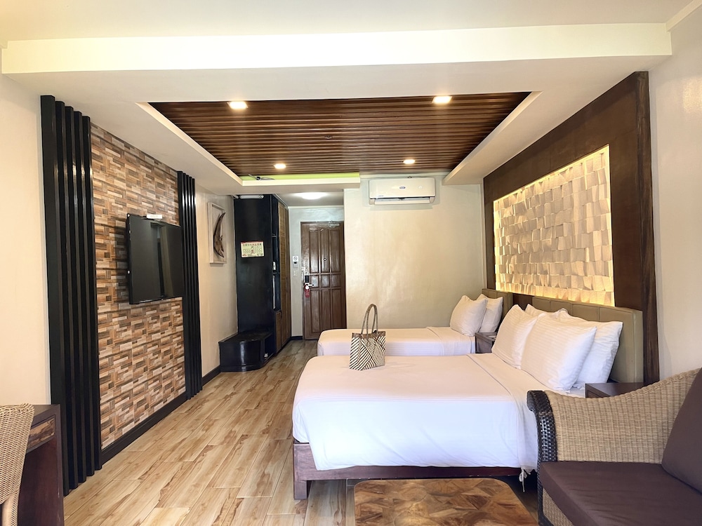 Red Coconut Beach Hotel