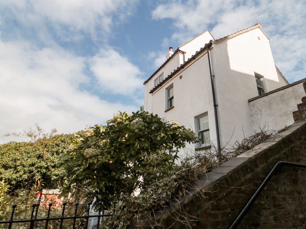 Sunshine Cottage
