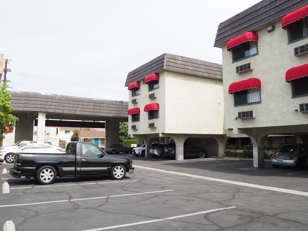 Grand Inn