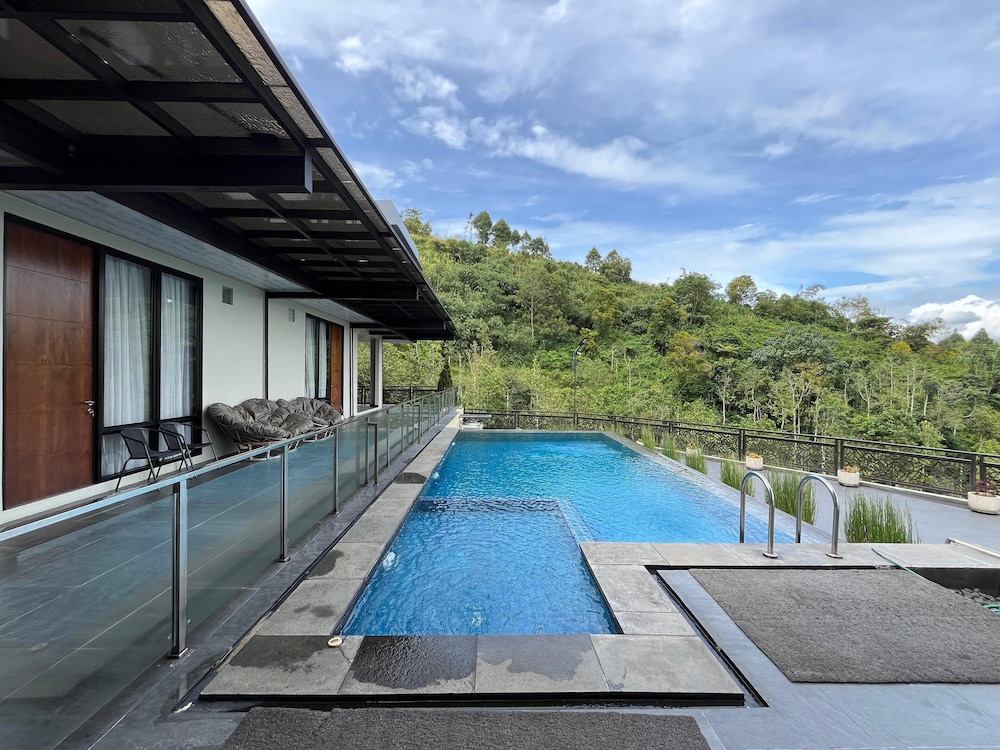 Anemos Resort By Tamastu