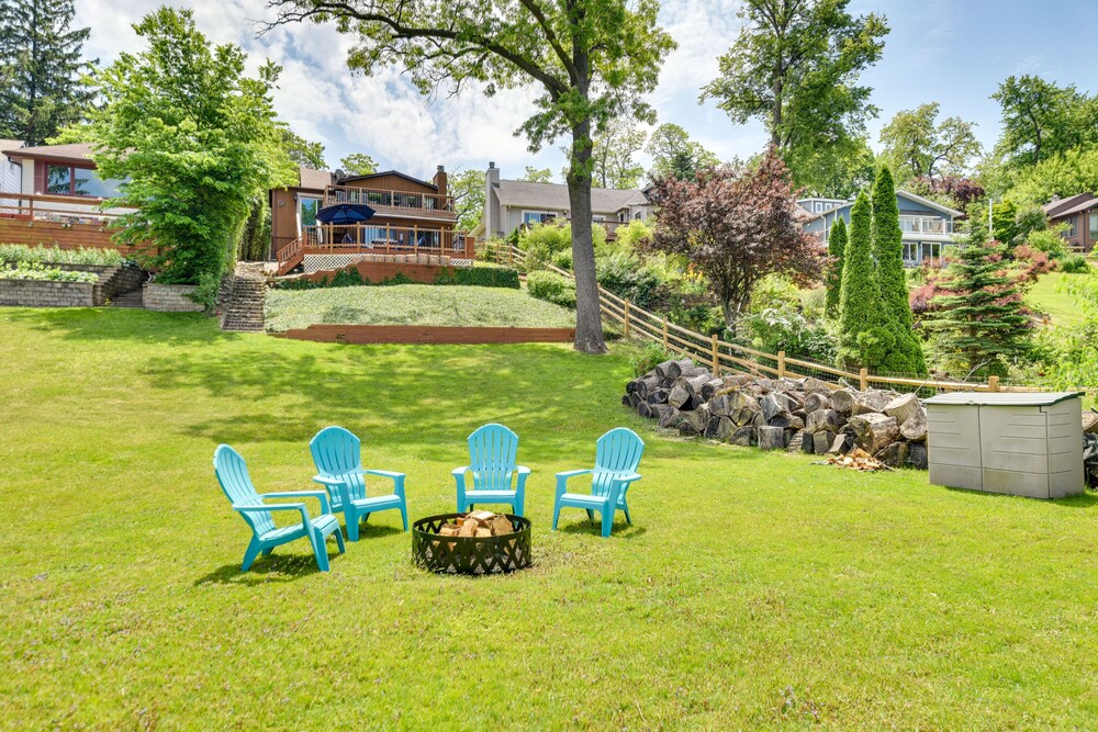 Waterfront Fox Lake Vacation Rental w/ Fire Pit! - Property Image 12