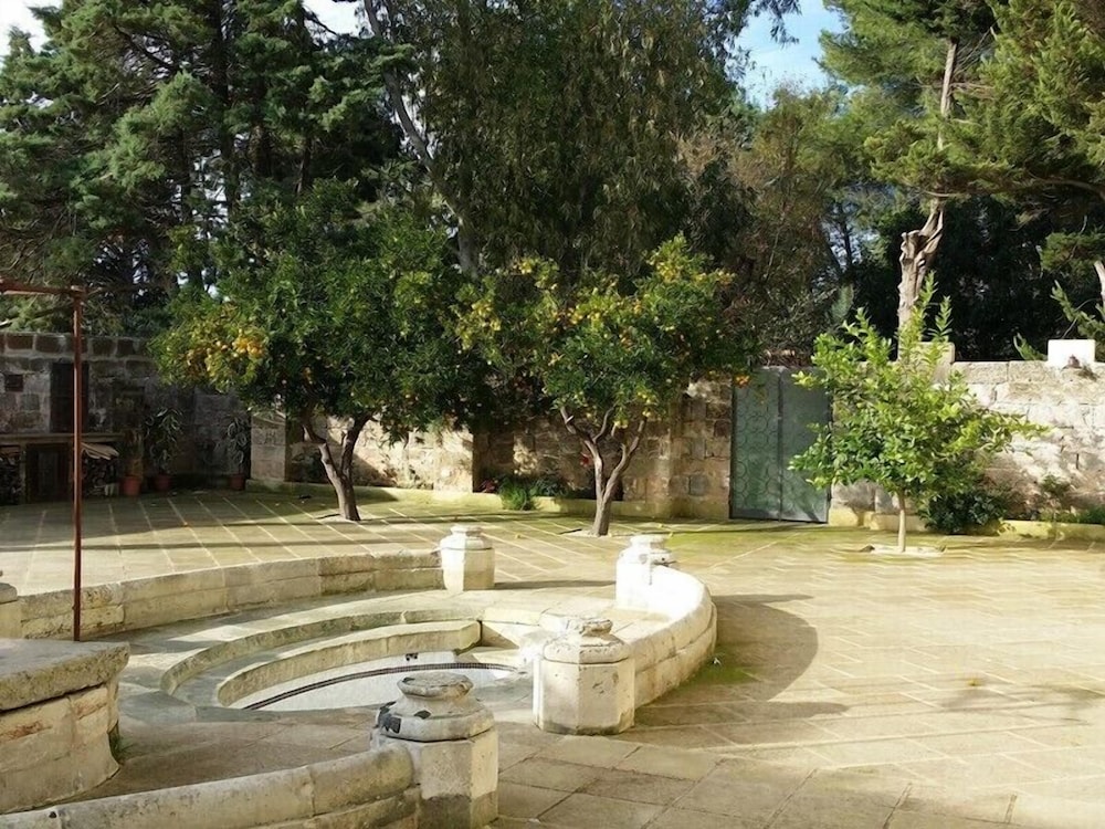 Villa Lucrezio Resort