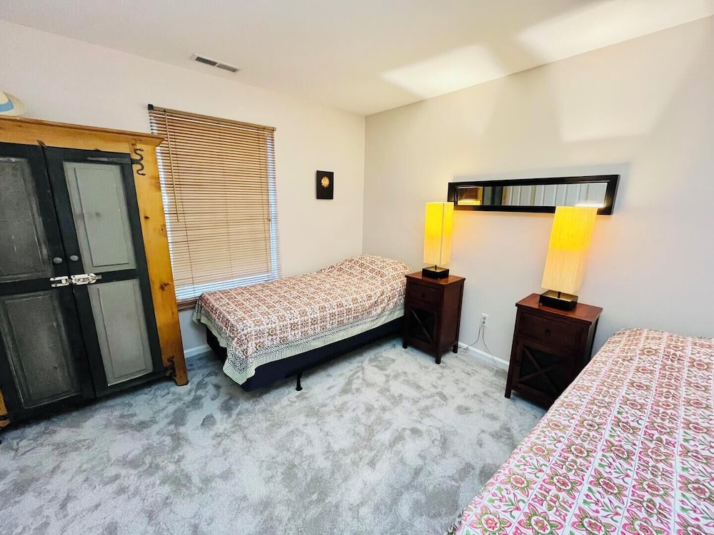Sanibel Circle 3700 # 3702