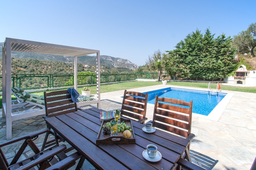Four Seasons Villas