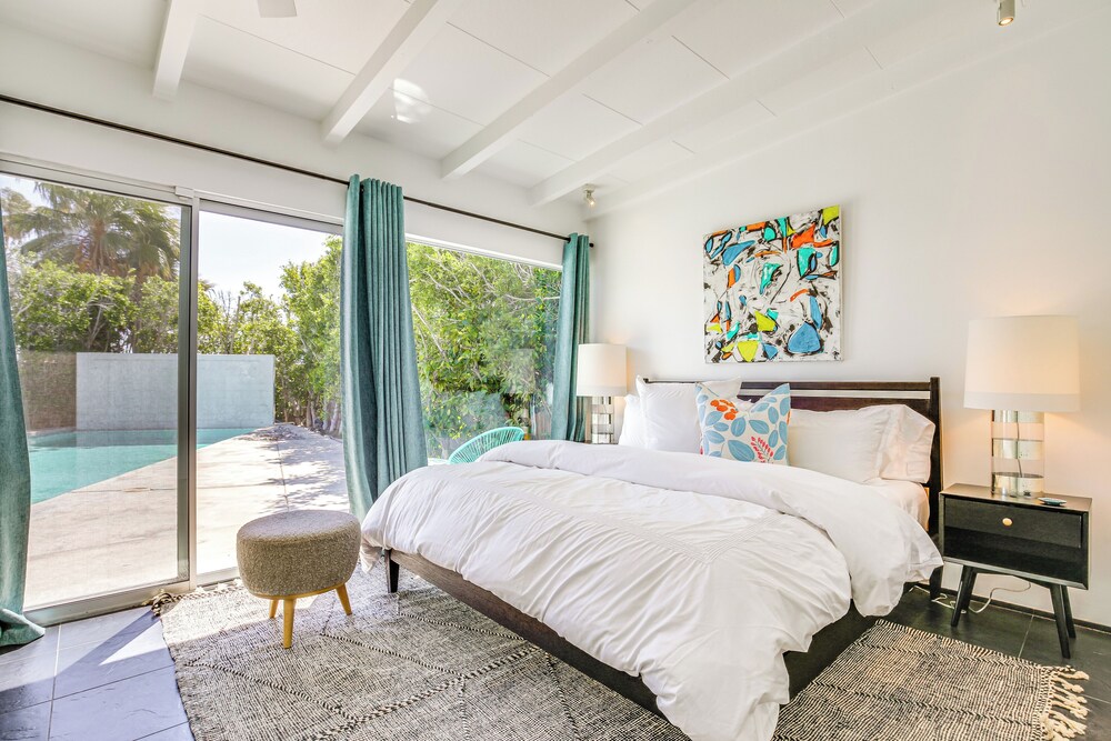 3 Mi to Dtwn: Palm Springs Gem w/ Private Pool!