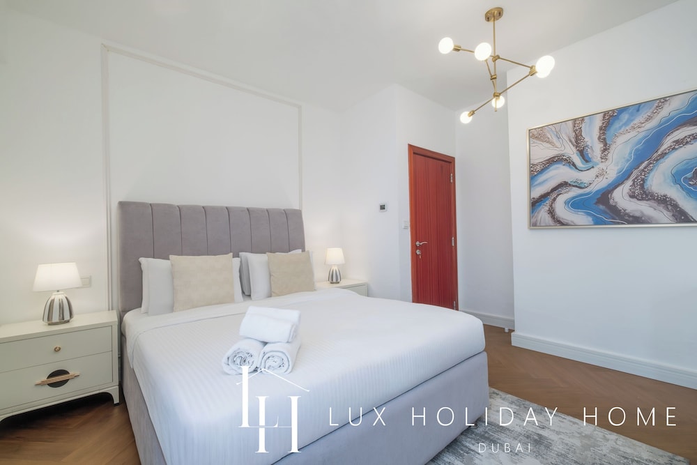 LUX The JBR Central Suite