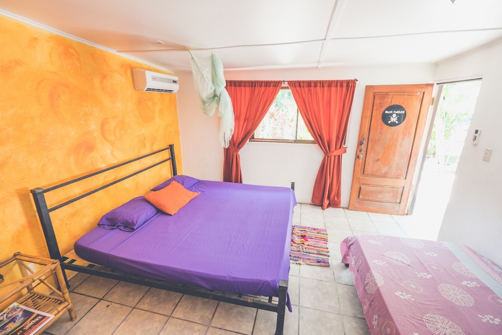 Pura Vida Hostel