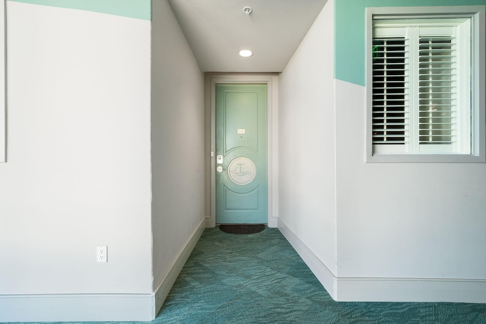 Turquoise D806