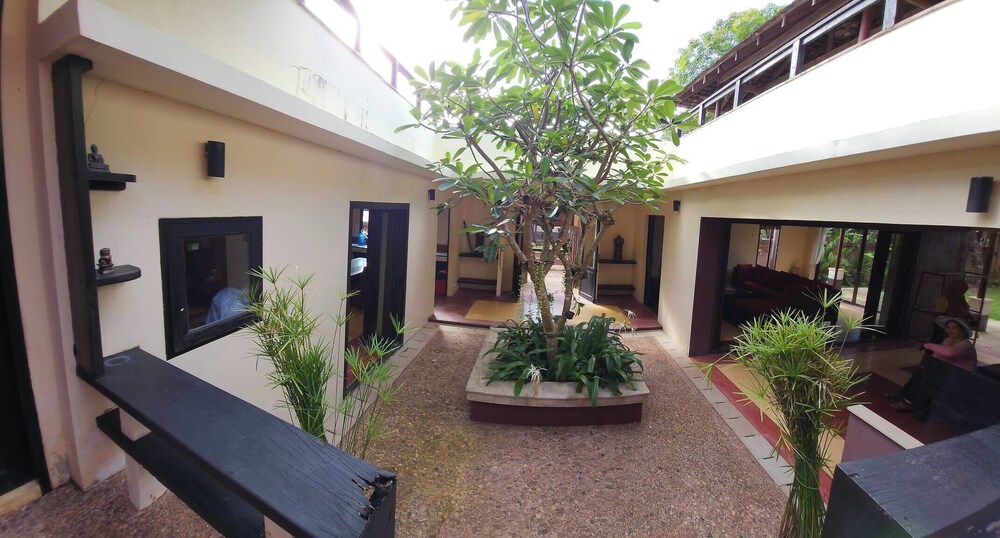 Three Bedroom Balinese Villa - a Shared Pool