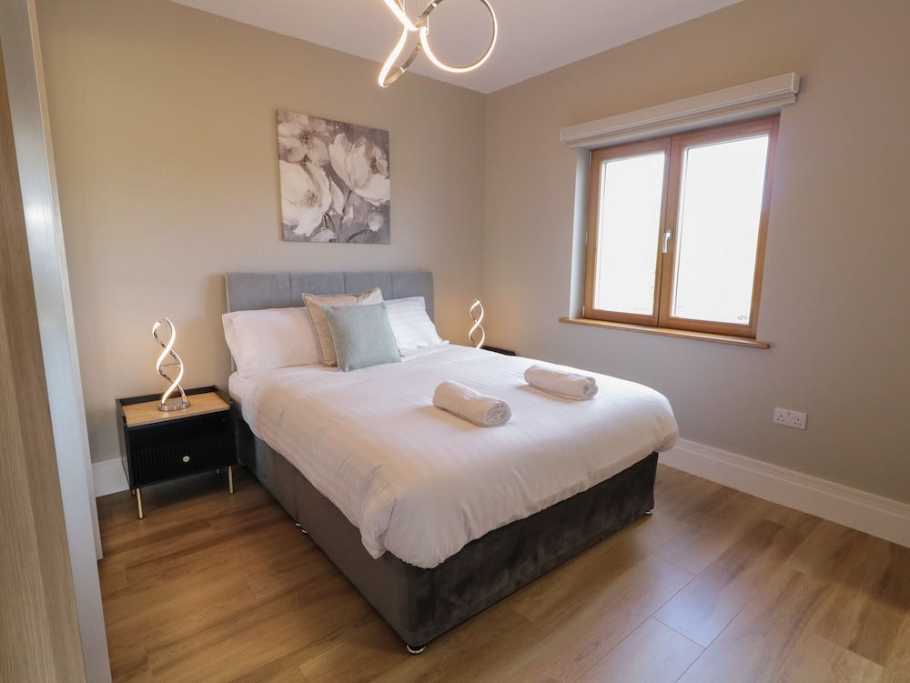 Moorhen House