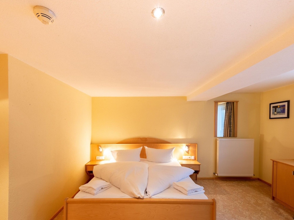Apartment in Langenfeld With Infrared Sauna