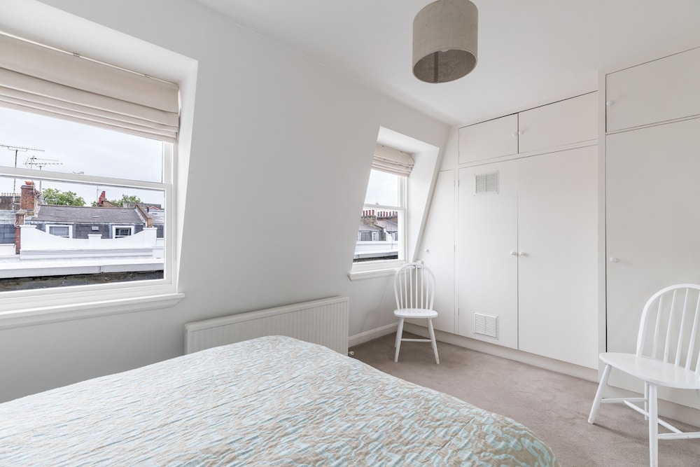 JOIVY Pimlico Flat with Terrace for 3