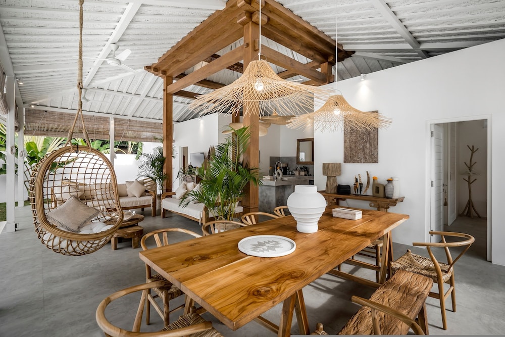 Villa Cyma by Alfred in Bali - New Peaceful 5 BR Villa in the Heart of Seminyak