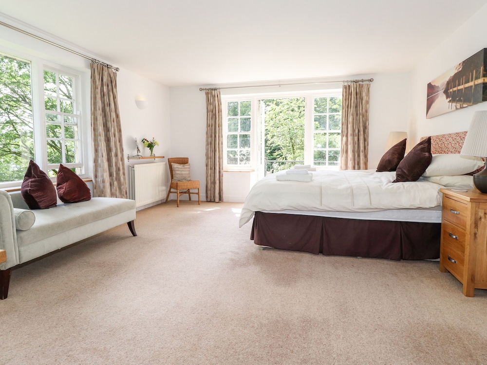 Huntingstile Lodge