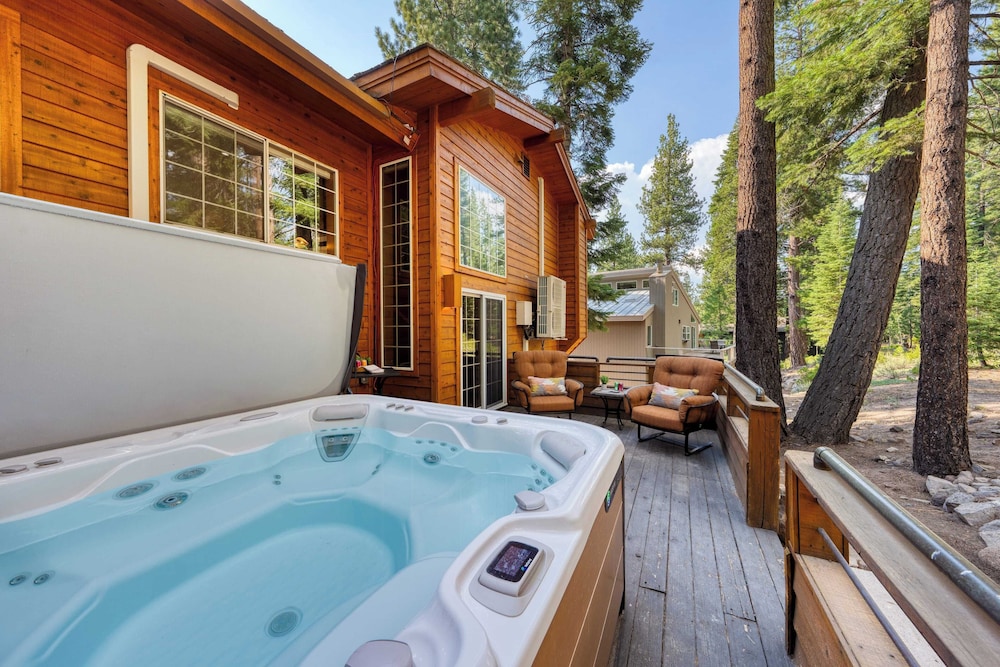 Northstar Haven Cozy-chic Retreat Near Lake Tahoe & Downtown Truckee