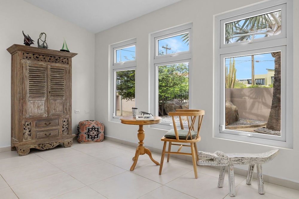 Central 4br3ba Villa w Ocean Views Private Pool