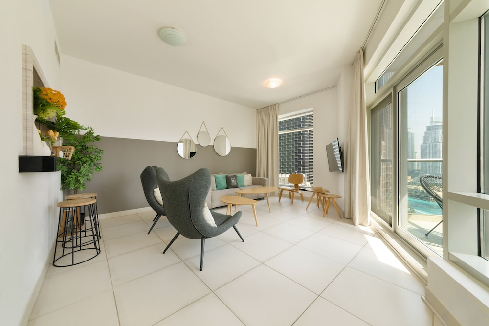 Maison Privee - Central Dubai Apt w/Danish Twist & Burj Khalifa Vws