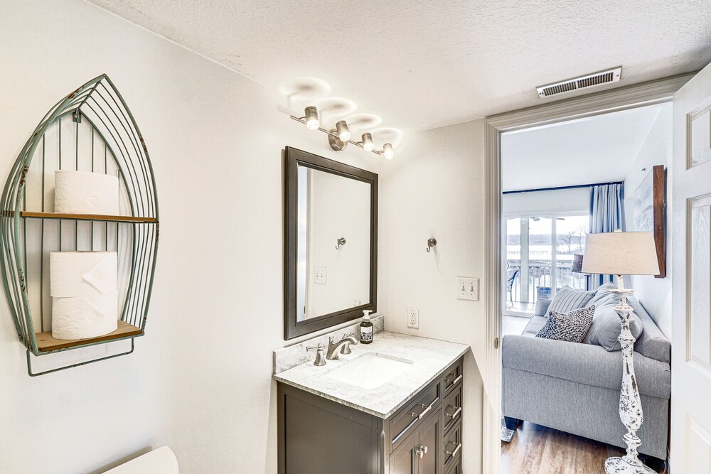 Regatta Bay Condo w/ Balcony + Water Views!