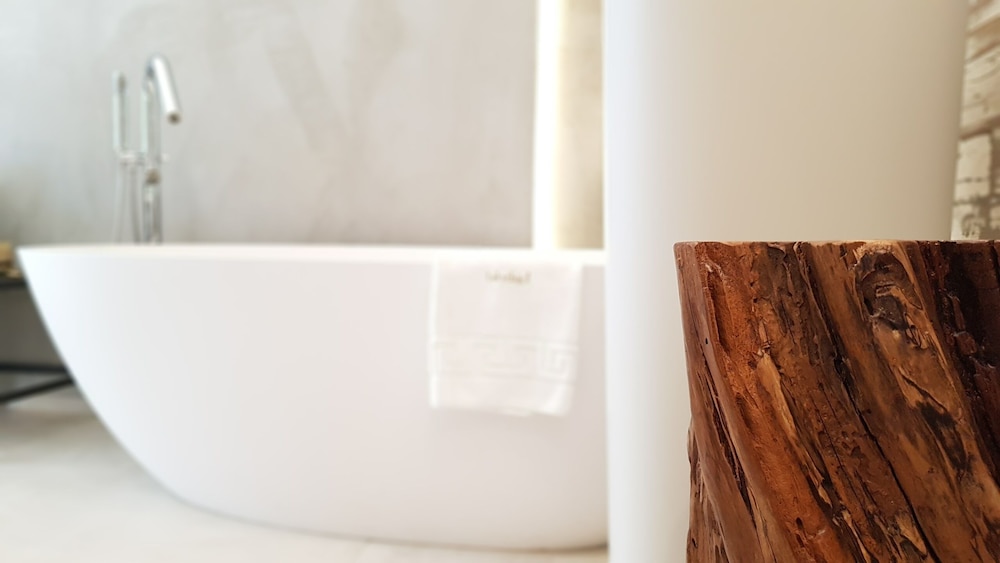 B&B Lekythos