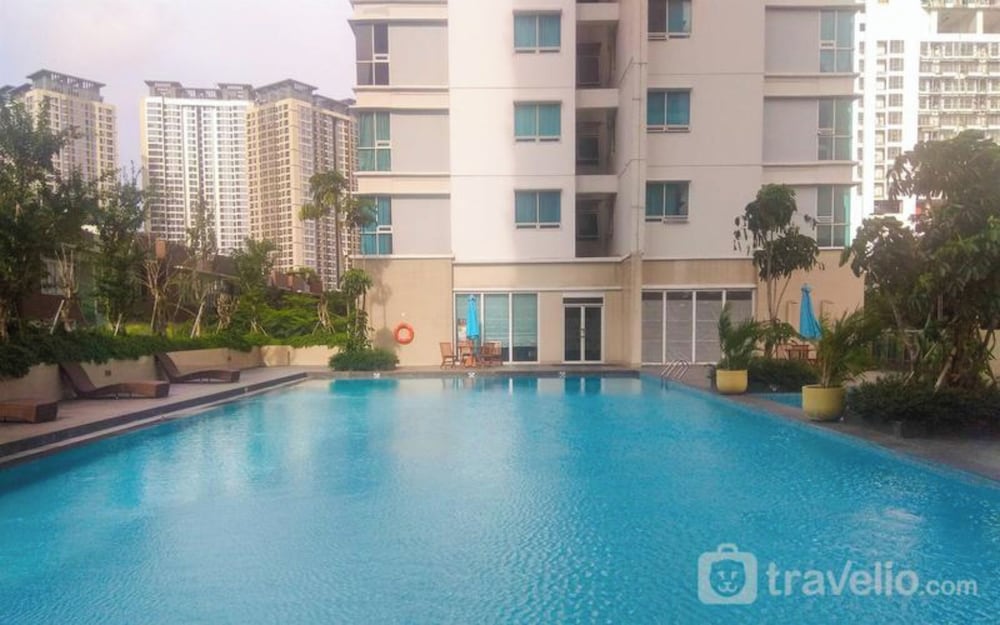 Wonderful And Homey 2Br Apartment At Springhill Terrace Residence