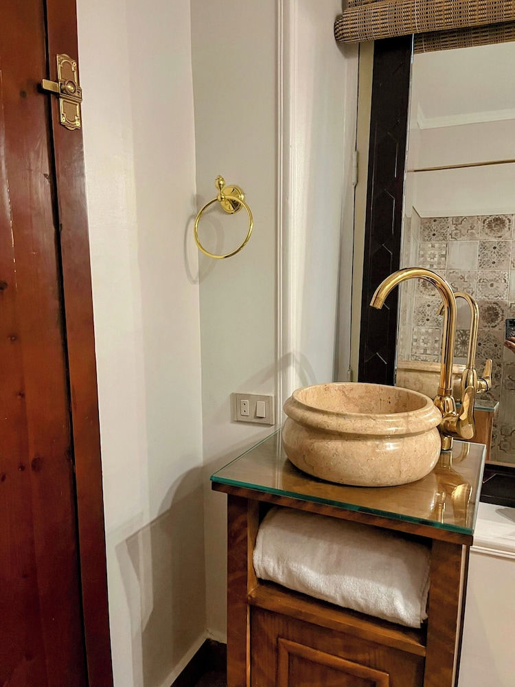 Layla Hostel