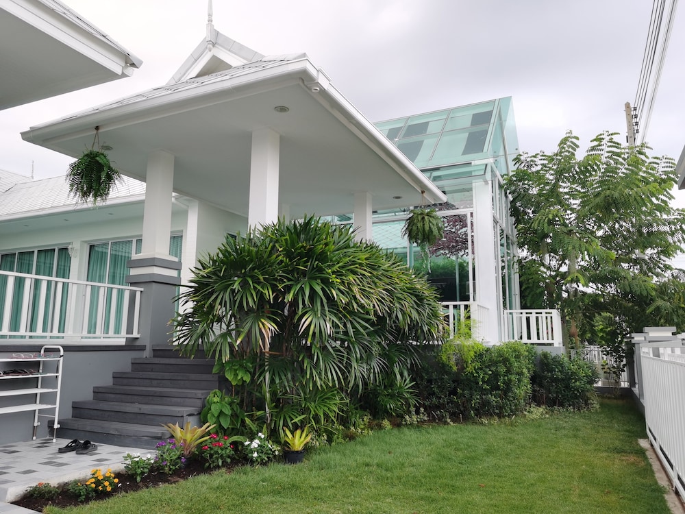 Wan Arun Houses