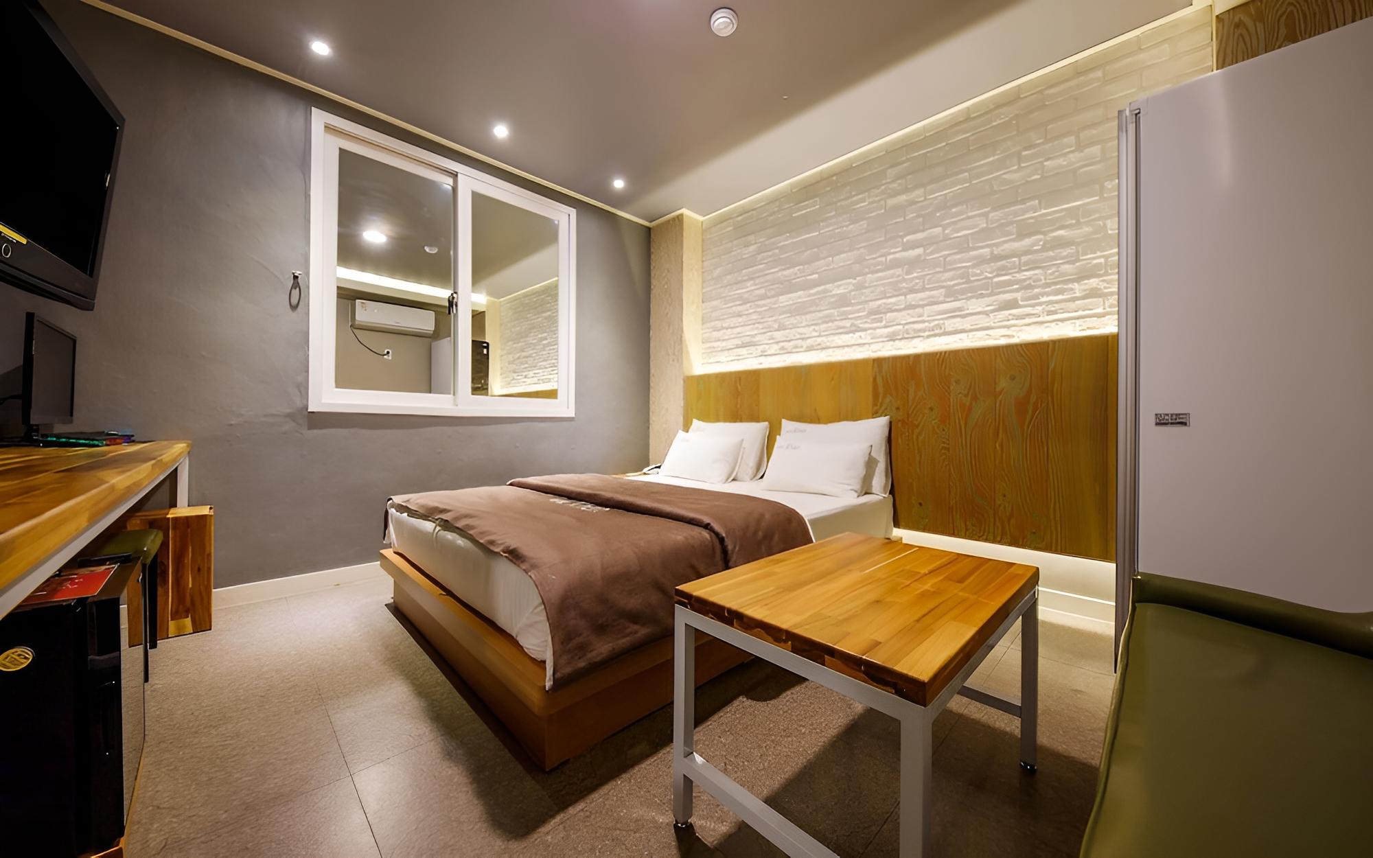 Photo 77