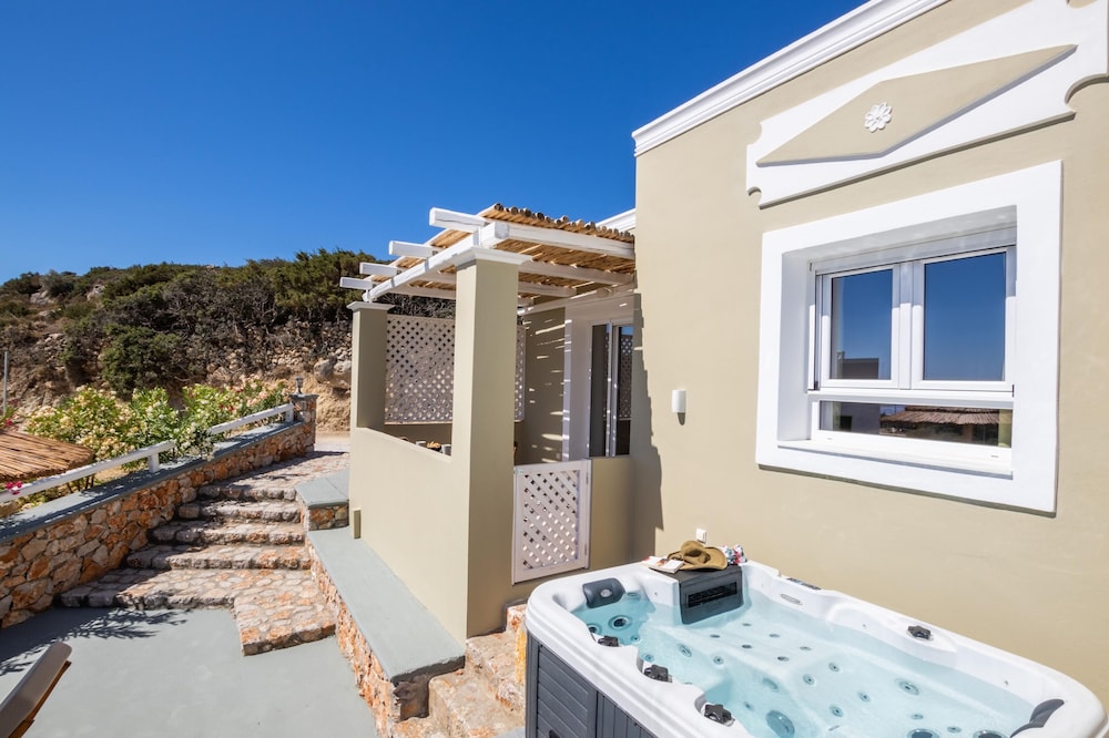 Elaia Villas
