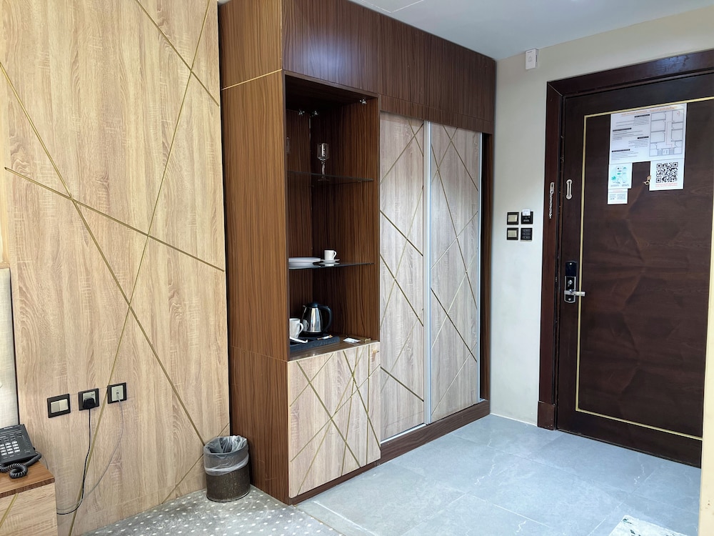 AL Ewan Pro Serviced Apartments