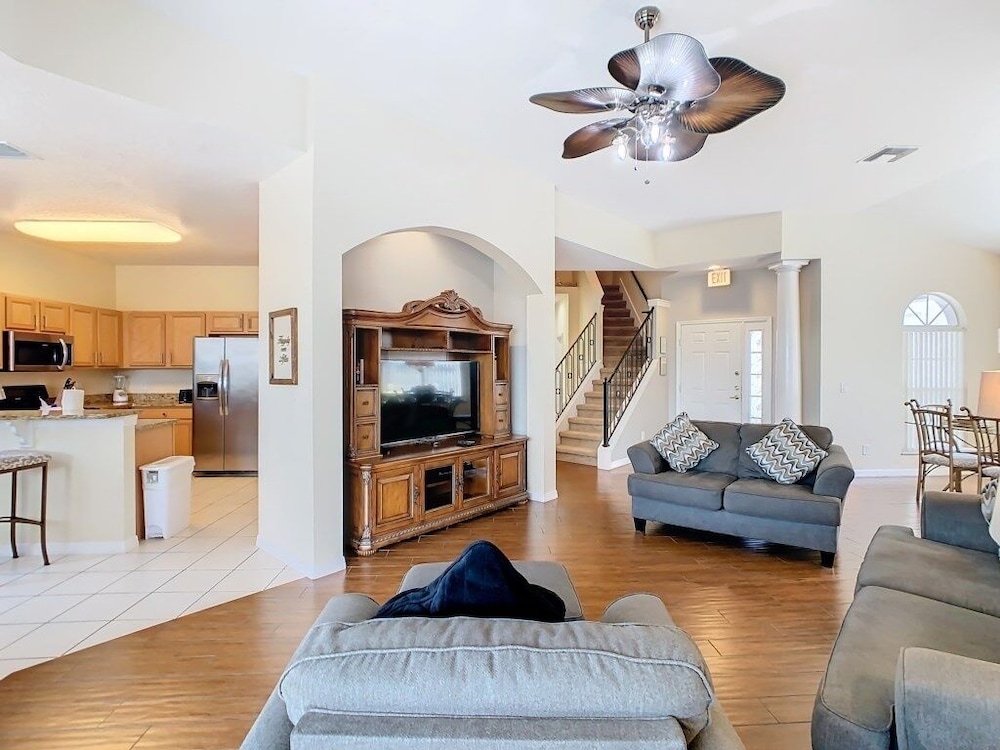Spacious 5br Home W/ Private Pool+spa In Scenic Davenport Location 5 Bedroom Villa
